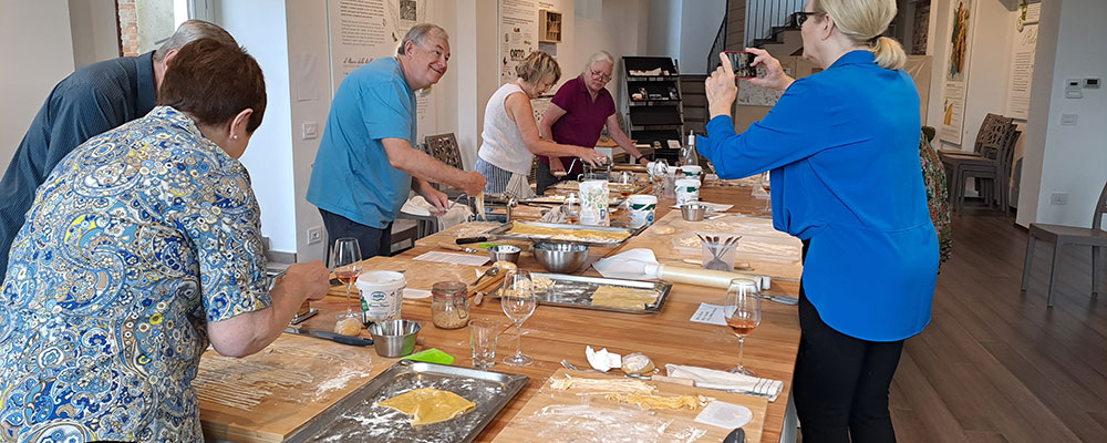 gruppo cooking class barolo