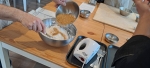 preparazione dei dolci brutti e buoni
