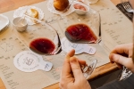 comparazione di vini nella degustazione full immersion